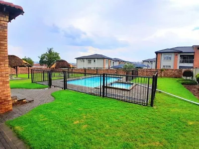 2 Bedroom Townhouse For Sale in Midrand - 7RwB.webp