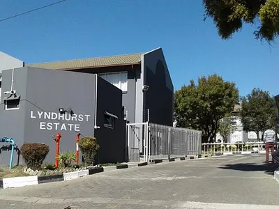 3 Bedroom Apartment For Sale in Johannesburg - lBAv.webp