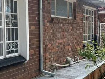 3 Bedroom Apartment To Rent in Johannesburg - d54U.webp