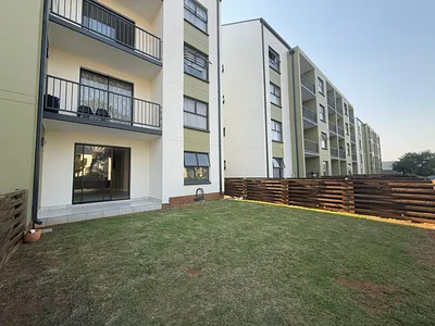 3 Bedroom Apartment To Rent in Sandton - lpvA.webp
