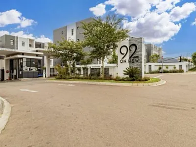 2 Bedroom Apartment To Rent in Midrand - uIgo.webp