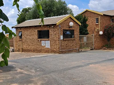 3 Bedroom Apartment For Sale in Midrand - img