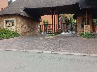 2 Bedroom Apartment For Sale in Sandton - img