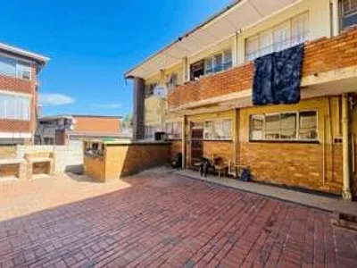 1 Bedroom Apartment For Sale in Johannesburg - img