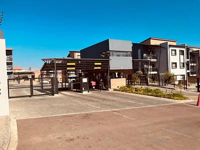 2 Bedroom Apartment For Sale in Midrand - wyFR.webp