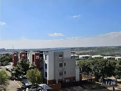 1 Bedroom Apartment For Sale in Sandton - img