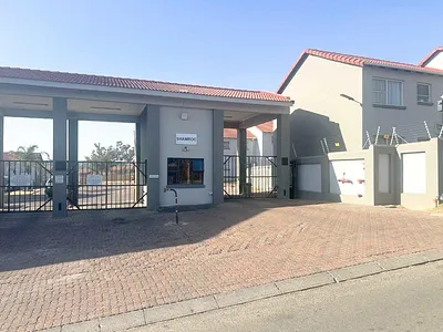 2 Bedroom Apartment To Rent in Midrand - wbVe.webp