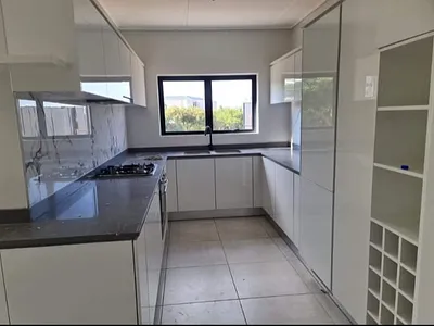 3 Bedroom Apartment To Rent in Midrand - 3sGo.webp