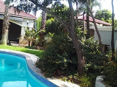 4 Bedroom Apartment To Rent in Randburg - yxOr.webp