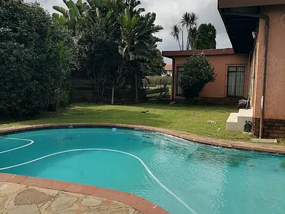 3 Bedroom House To Rent in Kempton Park - 7KiC.webp