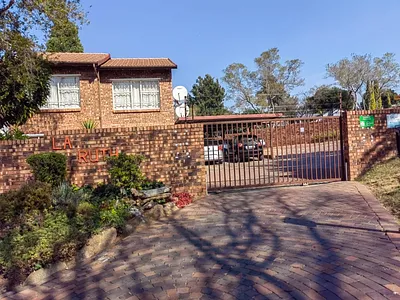 2 Bedroom Apartment For Sale in Midrand - 4NCL.webp