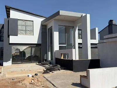 4 Bedroom House For Sale in Centurion - img