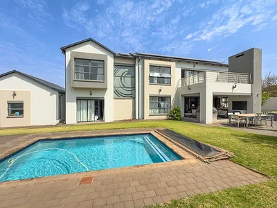 4 Bedroom House For Sale in Midstream Ridge Estate, Centurion - vecO.webp