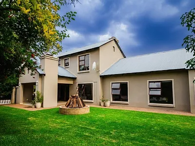 3 Bedroom House For Sale in Centurion - r0cs.webp