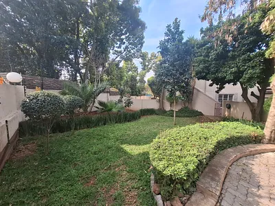 3 Bedroom Townhouse For Sale in Pretoria - oZ8r.webp