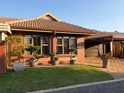 3 Bedroom Townhouse For Sale in Pretoria - KGRB.webp
