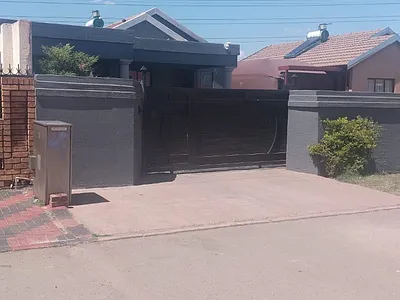 3 Bedroom House For Sale in Soshanguve - img
