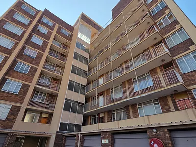 2 Bedroom Apartment For Sale in Pretoria - img