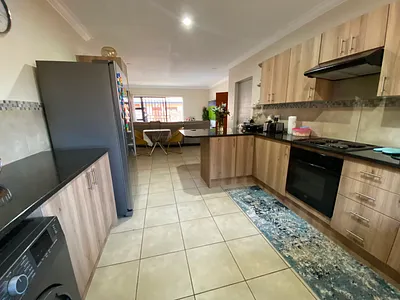 3 Bedroom Townhouse For Sale in Pretoria - img