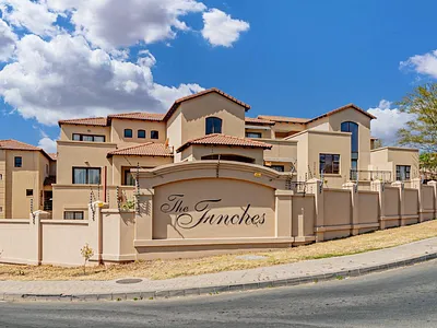 2 Bedroom Apartment For Sale in Midrand - 11qx.webp