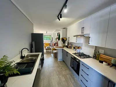 2 Bedroom Apartment To Rent in Pretoria - AgsY.webp