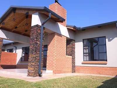 3 Bedroom Townhouse For Sale in Pretoria - mxCT.webp