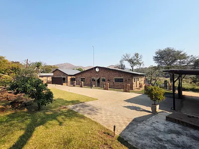 2 Bedroom House For Sale in Middelburg - WD1e.webp
