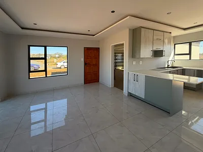 3 Bedroom House For Sale in Akasia - xNCd.webp