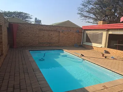 4 Bedroom House For Sale in Pretoria - fNbo.webp