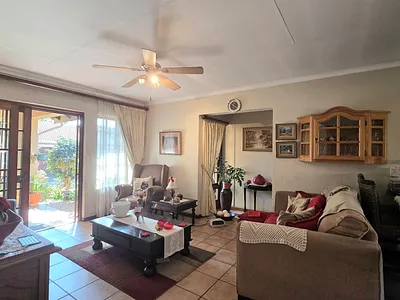 2 Bedroom Townhouse For Sale in Pretoria - sd5n.webp