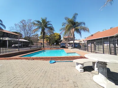 2 Bedroom Apartment For Sale in Centurion - img