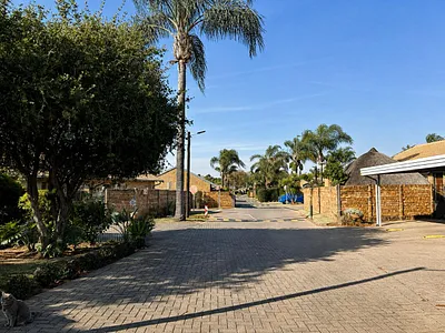 3 Bedroom Townhouse For Sale in Centurion - img