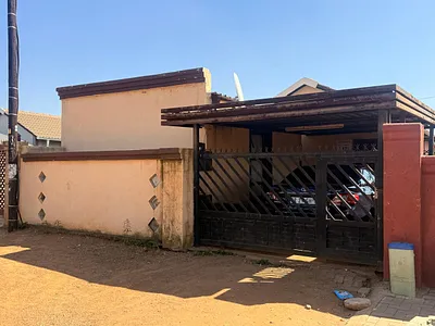 2 Bedroom House For Sale in Pretoria - img
