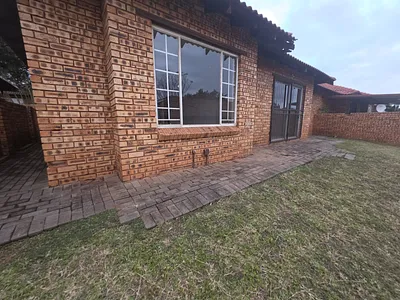 2 Bedroom Townhouse For Sale in Akasia - 14S3.webp