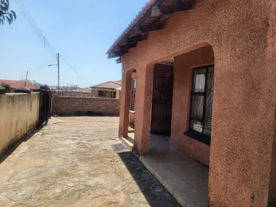 2 Bedroom House For Sale in Polokwane - 9wzX.webp