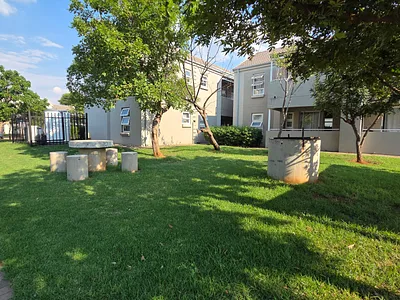 2 Bedroom Apartment To Rent in Pretoria - whLp.webp