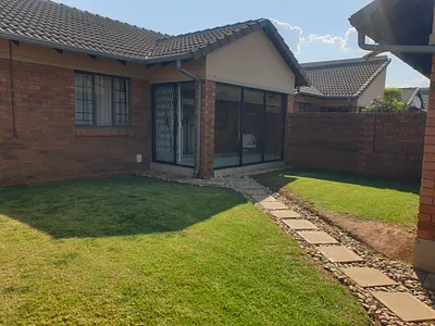 2 Bedroom House To Rent in Pretoria - ShpQ.webp