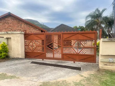 3 Bedroom House For Sale in Nsikazi - tuix.webp