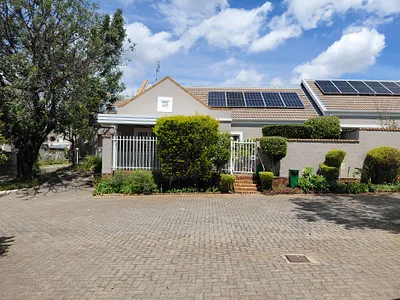 2 Bedroom Townhouse For Sale in Pretoria - I48X.webp
