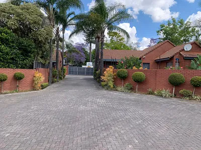 4 Bedroom Townhouse For Sale in Pretoria - Kkkl.webp
