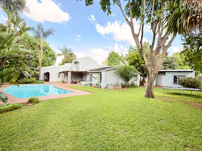 3 Bedroom House For Sale in Pretoria - f6K4.webp