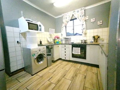 2 Bedroom Apartment For Sale in Pretoria - img