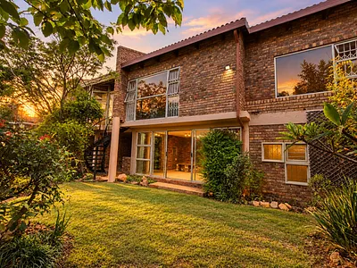 3 Bedroom Apartment For Sale in Pretoria - LIv1.webp
