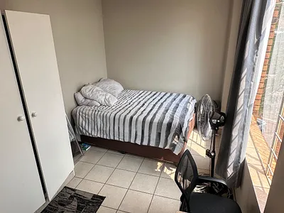 2 Bedroom Apartment For Sale in Pretoria - vUdT.webp