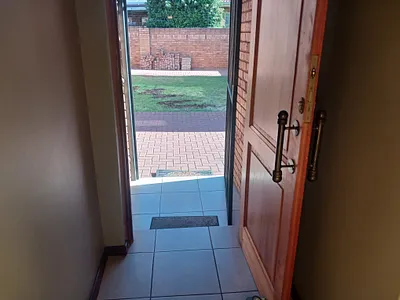 3 Bedroom House To Rent in Centurion - 63V3.webp