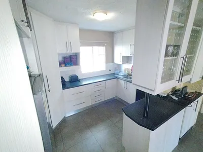2 Bedroom Apartment For Sale in Centurion - ZOhG.webp