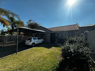 4 Bedroom House For Sale in Pretoria - aWi0.webp