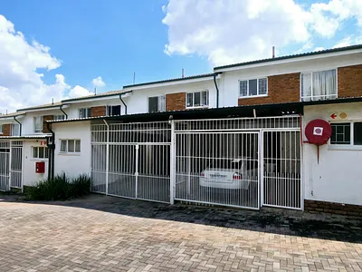 3 Bedroom Apartment For Sale in Pretoria - sKxm.webp