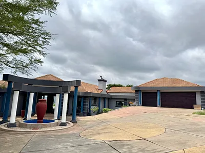 5 Bedroom House For Sale in Pretoria - NvoD.webp