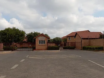 3 Bedroom Apartment For Sale in Pretoria - NkbO.webp